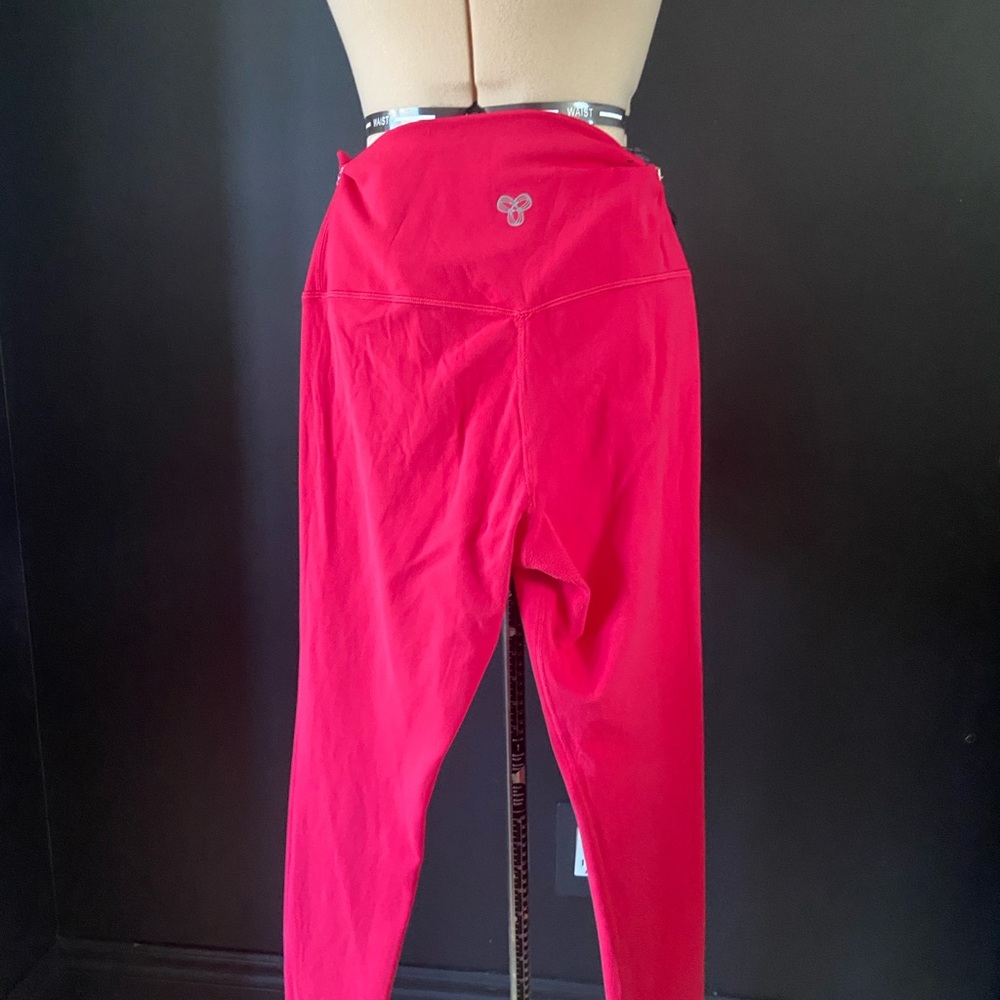 Pink Aritzia TNA leggings size large